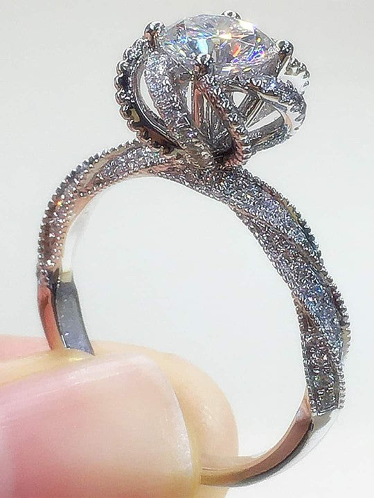 Ring woman